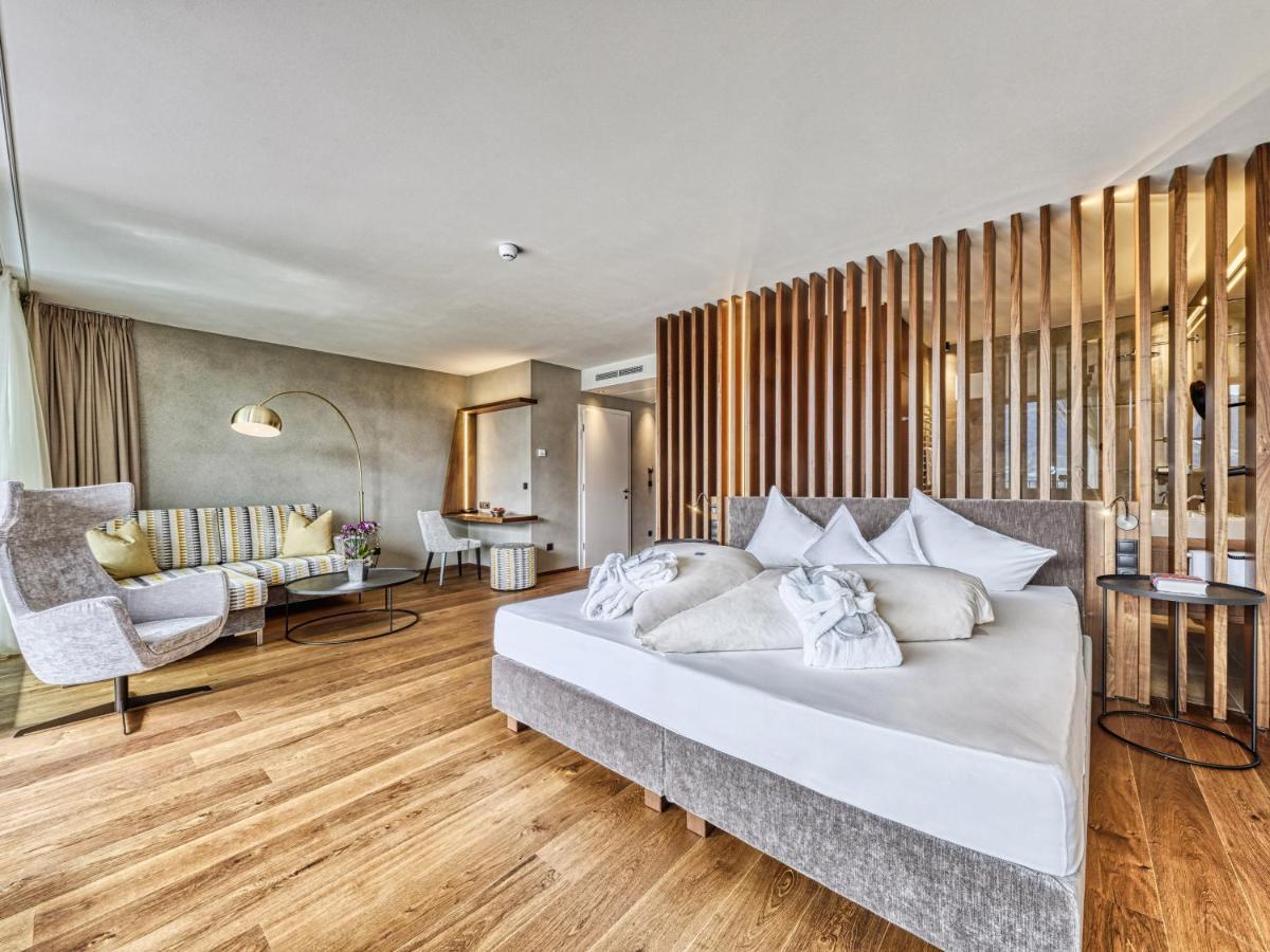 טירולו Hotel Traubenheim מראה חיצוני תמונה