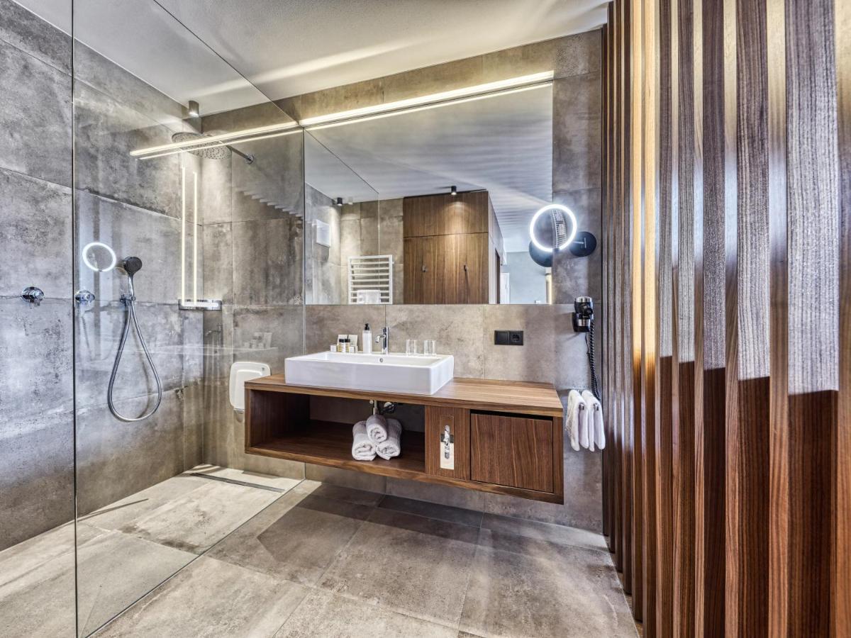 טירולו Hotel Traubenheim מראה חיצוני תמונה